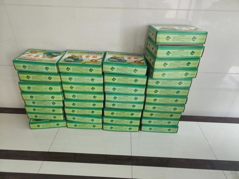 炎炎夏日送清涼，絲絲關懷暖人心——潤凱公司領導為員工們發(fā)放翠冠梨解暑